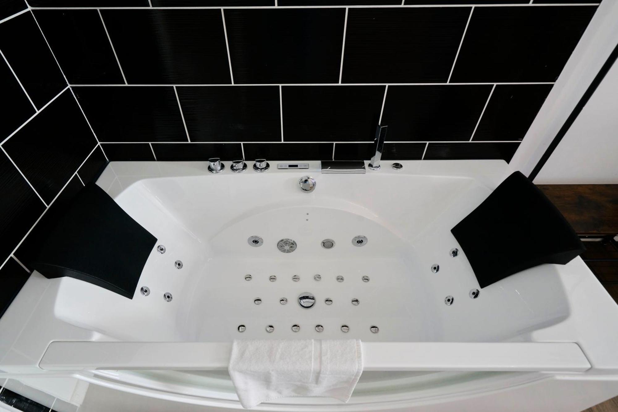 Ng Prestige - Lille L Roubaix Trichon - Balneo - Netflix - Wifi Appartement Buitenkant foto